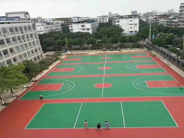 新国标硅PU球场材料