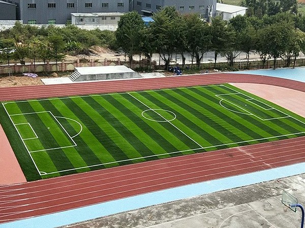 新国标透气型塑胶跑道