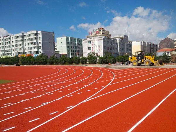 四川做学校透气型塑胶跑道